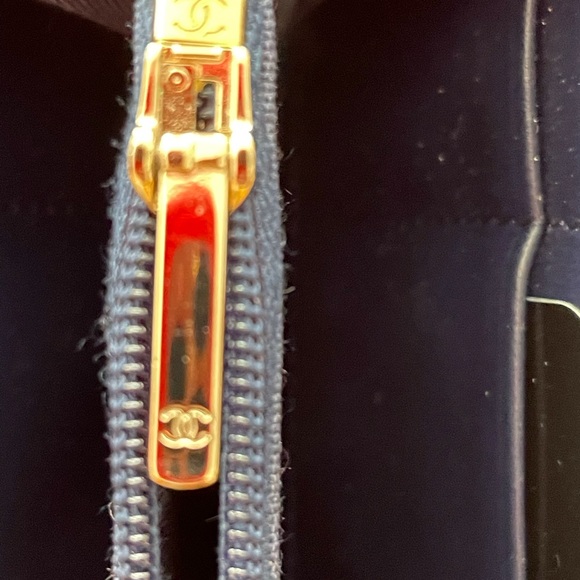 Chanel caviar zippy wallet - Picture 7 of 13